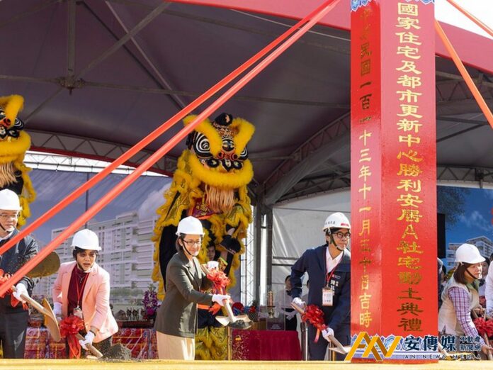 高雄鳳山社會住宅動土，副總統：中央地方共同合作，提供民眾安身立命、追求幸福的居所，副總統出席「高雄市鳳山區勝利安居A社會住宅新建統包工程動土典禮」(圖/總統府)