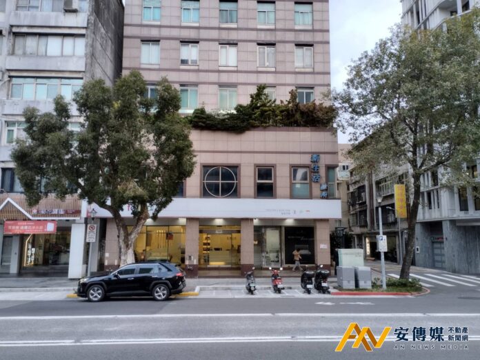 中正區新生南路一段的床墊業者，由租轉買成為自家店面屋主。(圖/台灣房屋中正店提供)