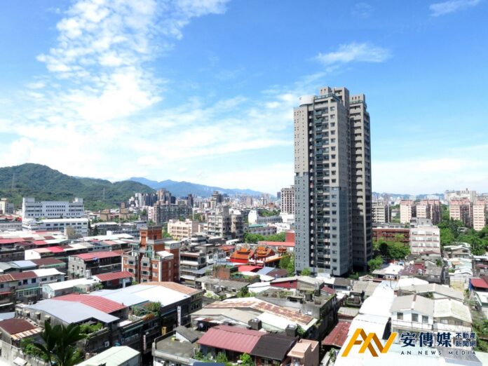 永慶房產專家詳解限貸令下的三種換屋策略，包含先買後賣、先賣後買與善用首購優惠(圖/永慶房屋)