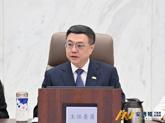 主持經發會第3次會議，卓揆：積極推動六大區域旗艦計畫及關鍵基礎建設，落實「均衡台灣」理念(圖/行政院)