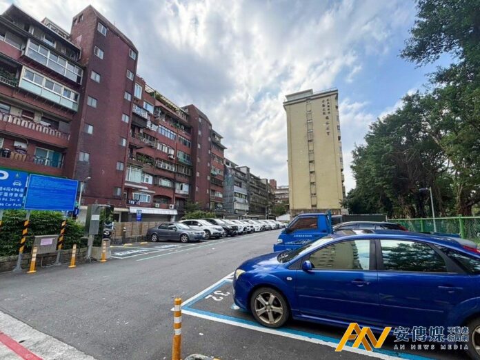 信義區逸仙段國有地上權案順利與海悅建設簽約