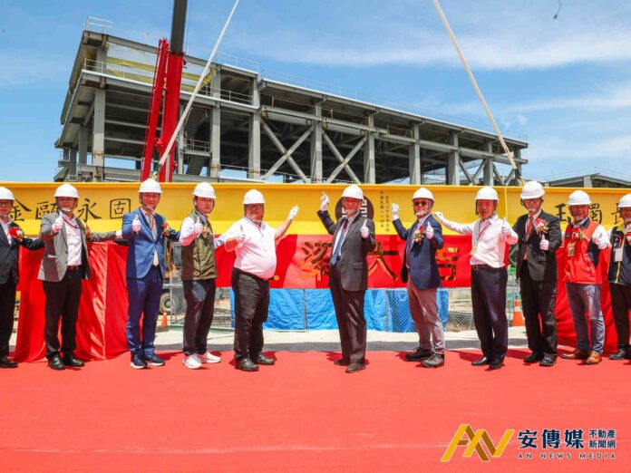 故宮南院二館工程上梁，「國寶館」力推文物修復透明化