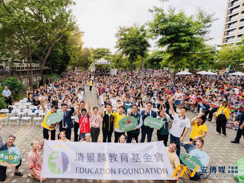 清景麟×紙風車《寶莉回家》台南東區首演，黃偉哲到場力挺