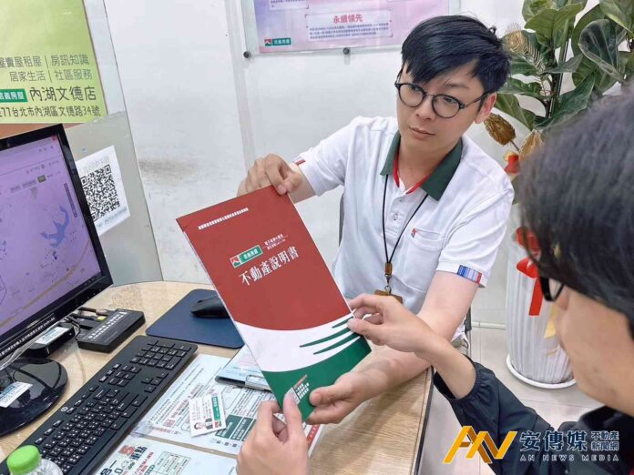 他從音樂老師到手搖飲打工、再到信義房屋千萬房仲 闖出新人生