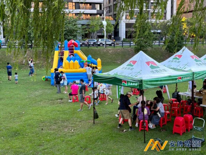 信義房屋力挺小檜溪大型市集 3千人嗨翻重劃區