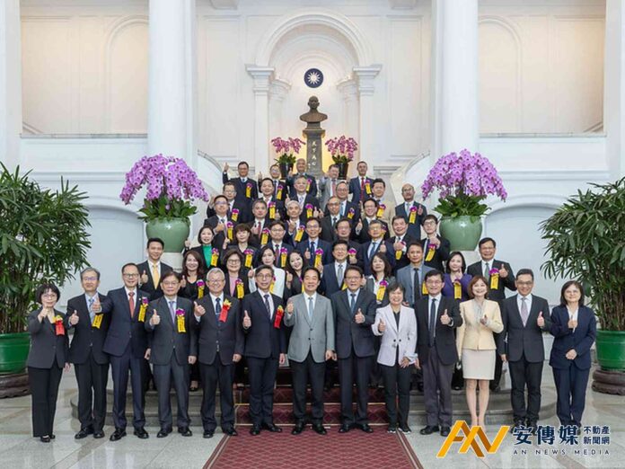 總統接見國家建築金質獎及國家品牌玉山獎得獎代表