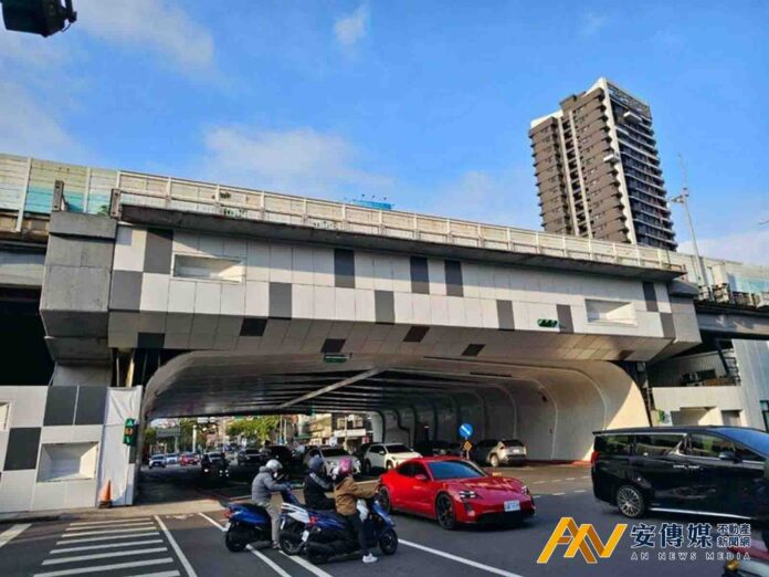 板橋民生陸橋立面改善完成 迎來更明亮的人本步行環境